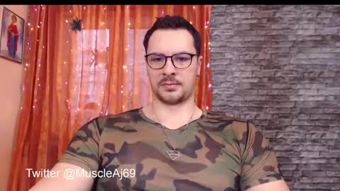 Snapshot of muscleaj69 chatting on December 8, 1:25 pm AJ online show from December 8, 1:25 pm