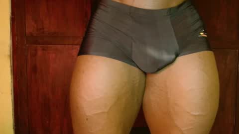 musclegod23 online show from January 12, 4:01 pm