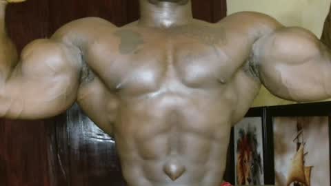 Snapshot of musclegodsammy23 chatting on March 19, 1:31 am musclegod23 online show from March 19, 1:31 am