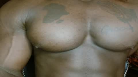 Snapshot of musclegodsammy23 chatting on July 3, 2:07 am musclegod23 online show from July 3, 2:07 am