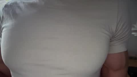 musclehair3 online show from October 28, 10:41 am