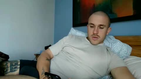 muscleshow00 online show from November 15, 12:34 pm