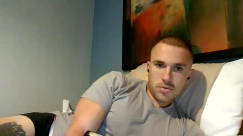 muscleshow00 online show from December 21, 7:59 am