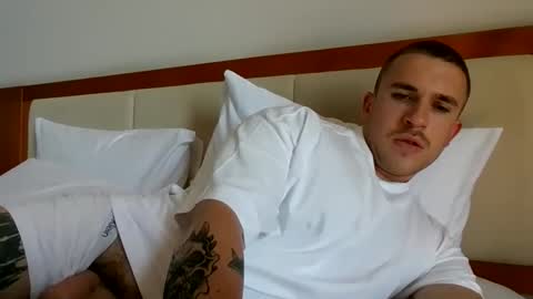 muscleshow00 online show from February 21, 1:39 am