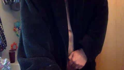 Snapshot of musculardilf chatting on June 17, 12:24 am musculardilf online show from June 17, 12:24 am