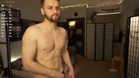 Snapshot of muscularfriend chatting on January 17, 4:43 pm Ivan online show from January 17, 4:43 pm