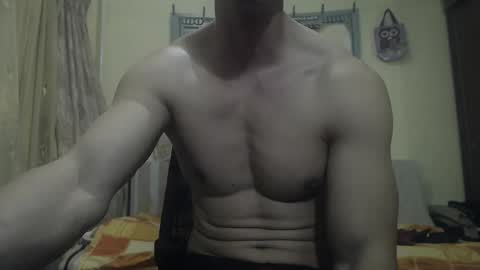 Snapshot of musculargod chatting on December 2, 8:33 pm SexyMuscled online show from December 2, 8:33 pm