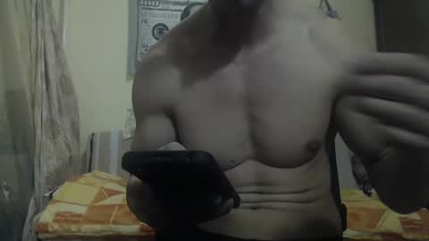 Snapshot of musculargod chatting on December 22, 10:15 pm SexyMuscled online show from December 22, 10:15 pm