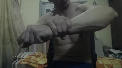 Snapshot of musculargod chatting on December 27, 12:18 am SexyMuscled online show from December 27, 12:18 am