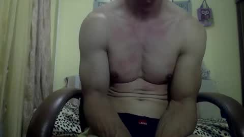 Snapshot of musculargod chatting on October 20, 8:20 pm SexyMuscled online show from October 20, 8:20 pm