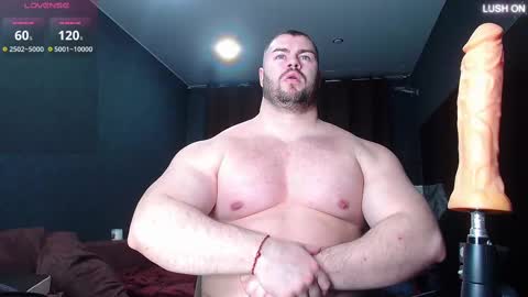 Snapshot of muscularjohnforu chatting on March 1, 6:21 pm click icon for peach online show from March 1, 6:21 pm