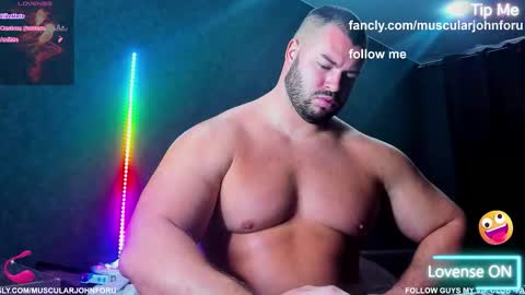 Snapshot of muscularjohnforu chatting on September 20, 11:55 am click icon for peach online show from September 20, 11:55 am