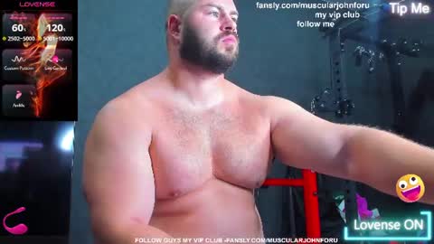 Snapshot of muscularjohnforu chatting on June 19, 8:29 am click icon for peach online show from June 19, 8:29 am