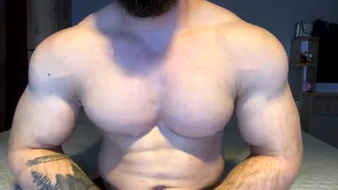 Snapshot of muscularjuggler chatting on November 2, 5:26 pm muscularjuggler online show from November 2, 5:26 pm