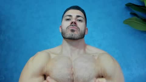 muscularmaster onlyfans online show from April 14, 9:04 am