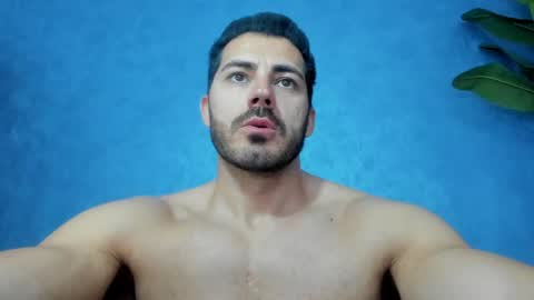 Snapshot of muscularmaster chatting on May 5, 9:39 am muscularmaster onlyfans online show from May 5, 9:39 am