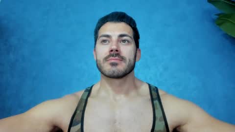 Snapshot of muscularmaster chatting on May 5, 10:07 pm muscularmaster onlyfans online show from May 5, 10:07 pm