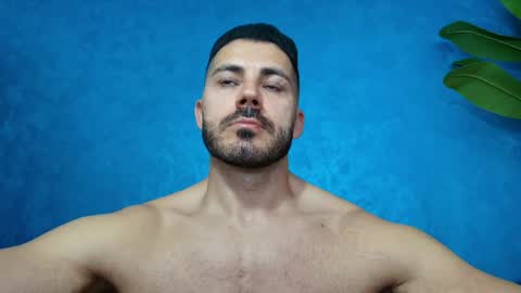 Snapshot of muscularmaster chatting on June 4, 8:59 pm muscularmaster onlyfans online show from June 4, 8:59 pm
