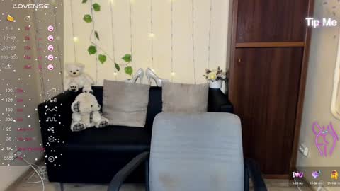 Snapshot of muse_kitty_jenia chatting on January 18, 2:03 am Jenya online show from January 18, 2:03 am