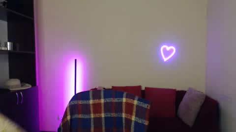 Jeneva online show from November 19, 6:52 pm