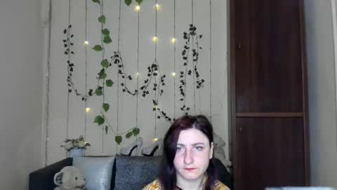 Jeneva online show from April 29, 6:25 pm