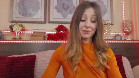 Luna  online show from February 18, 7:21 pm