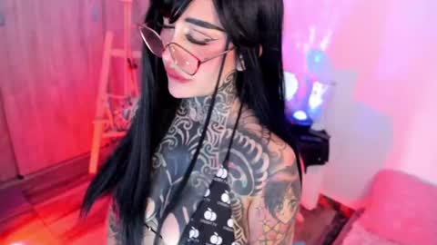 blackmuse online show from December 28, 1:50 am