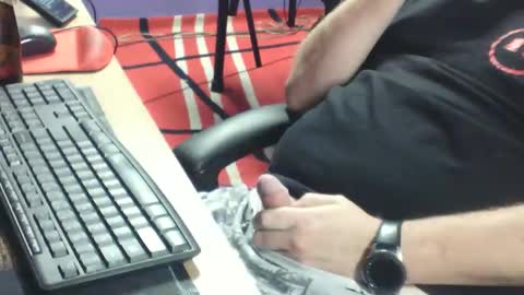 Snapshot of muso44 chatting on January 23, 6:39 am Muso online show from January 23, 6:39 am