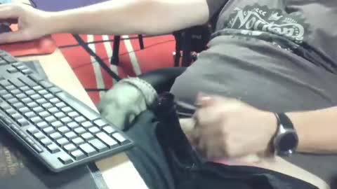 Snapshot of muso44 chatting on January 25, 4:23 am Muso online show from January 25, 4:23 am