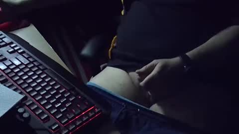 Snapshot of muso44 chatting on October 6, 9:07 am Muso online show from October 6, 9:07 am