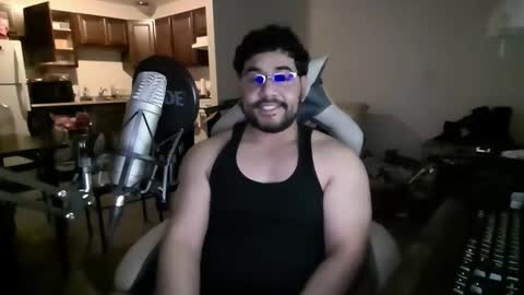 mustangxxxlucca online show from March 18, 12:36 am