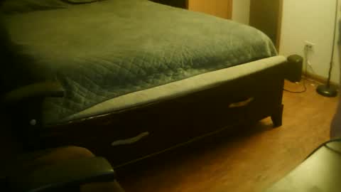 mustenjoyhead79 online show from November 24, 11:04 pm