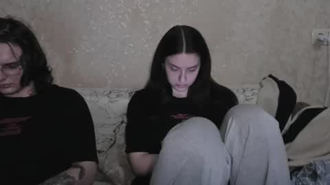 Snapshot of muuur_love chatting on June 13, 9:13 pm cute couple online show from June 13, 9:13 pm