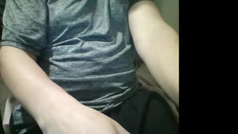 Snapshot of muzicdaddy4200 chatting on April 5, 2:20 am SubDaddy420 online show from April 5, 2:20 am
