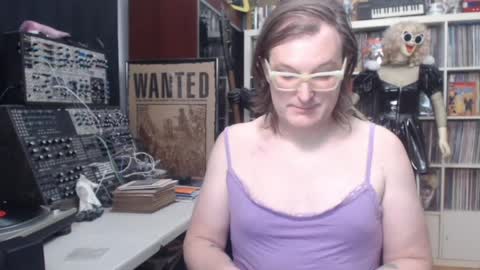 Muziknerd online show from March 22, 7:12 am