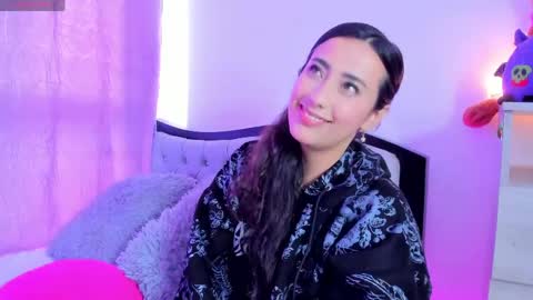 my_aleja_ online show from April 25, 1:41 pm
