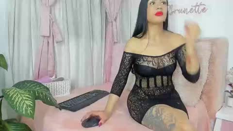 my_brunetteee online show from February 4, 1:34 am