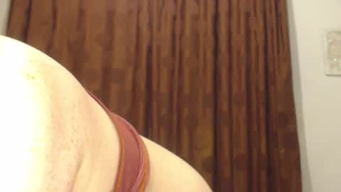 Snapshot of my_kind_of_love chatting on December 4, 10:35 am sara i know you love me xoxox online show from December 4, 10:35 am