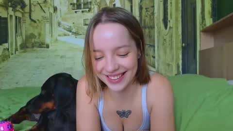 Snapshot of my_mia_ chatting on September 21, 9:00 am  MIA  I will be here Monday Wednesday Thursday Saturday online show from September 21, 9:00 am