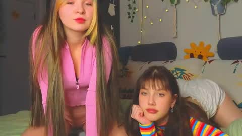 Snapshot of my_parisss chatting on December 7, 4:36 pm  PARIS   online show from December 7, 4:36 pm