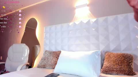 Mariana Evans online show from February 5, 11:34 am