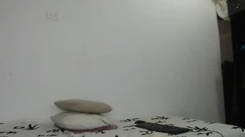 Snapshot of myaduarte1992 chatting on March 6, 2:08 pm Mya latina online show from March 6, 2:08 pm