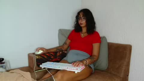 myamillor online show from March 14, 8:25 pm