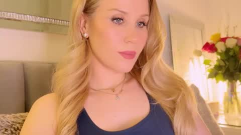 Mya-be Yours P online show from January 20, 9:11 pm