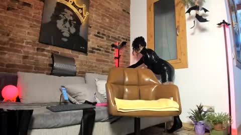 Snapshot of mydoc_lolac chatting on October 18, 10:10 pm Lola online show from October 18, 10:10 pm