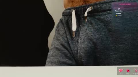 Snapshot of myhairymacho chatting on November 16, 1:39 pm Juan OF myhairymacho online show from November 16, 1:39 pm