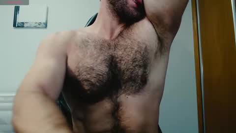 Snapshot of myhairymacho chatting on December 5, 2:03 pm Juan OF myhairymacho online show from December 5, 2:03 pm