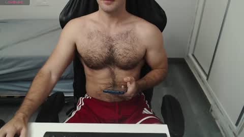 Snapshot of myhairymacho chatting on July 5, 8:05 pm Juan OF myhairymacho online show from July 5, 8:05 pm