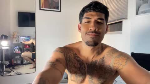 Myke esthetic online show from December 4, 5:50 am