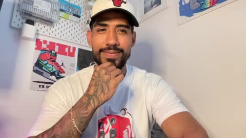 Myke esthetic online show from June 4, 9:43 pm